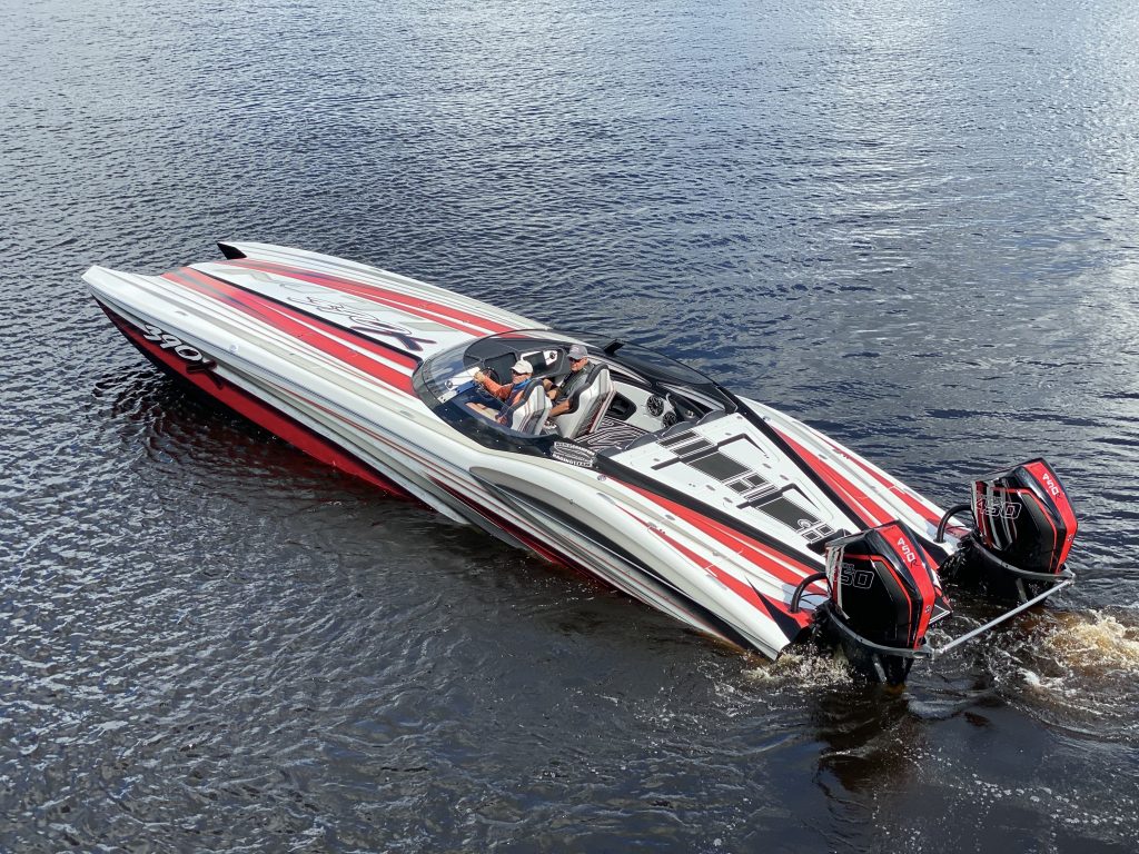 catamaran boats with outboard engines